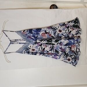 In Bloom by Jonquil Floral Lace Trimmed Slip size XS‎